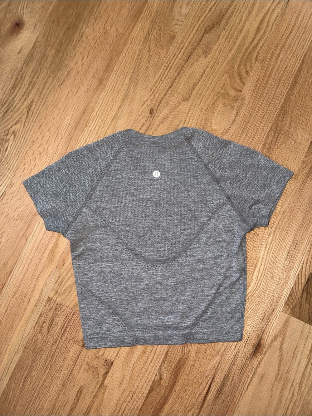 LIKE NEW Lululemon Cropped Swiftly Tech Short Sleeve Workout Top Gray Size 4